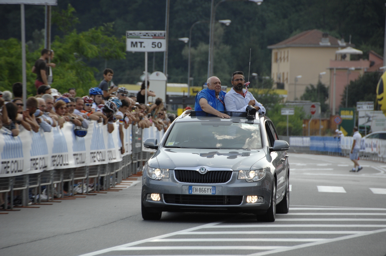 20 Arriva direttore corsa con assessore